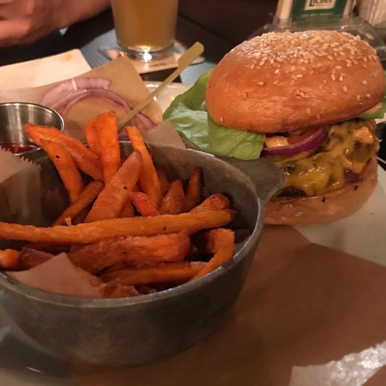 cheeseburger 5oz