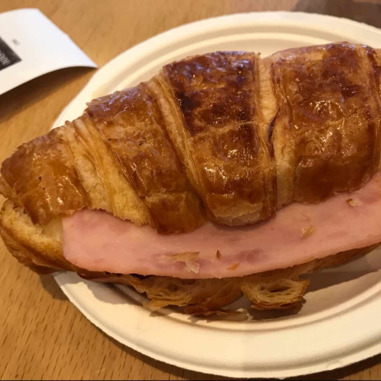 Croissant de jamón