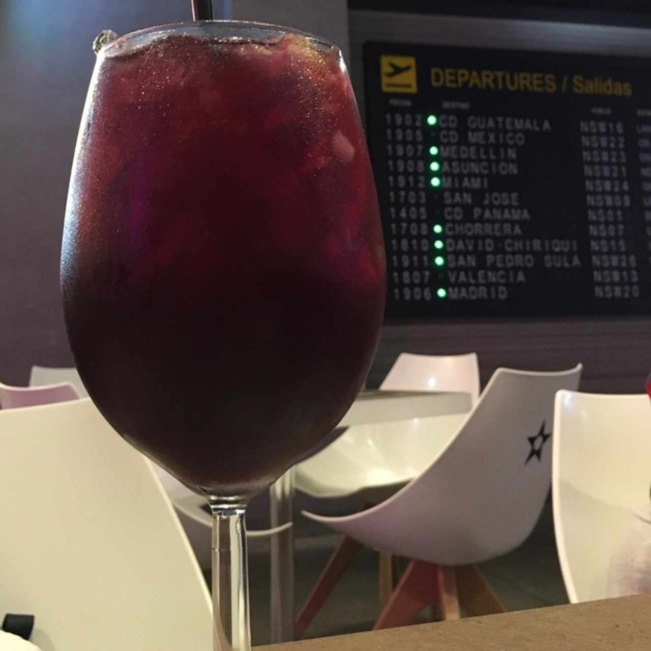 copa de sangria , no podia faltar 