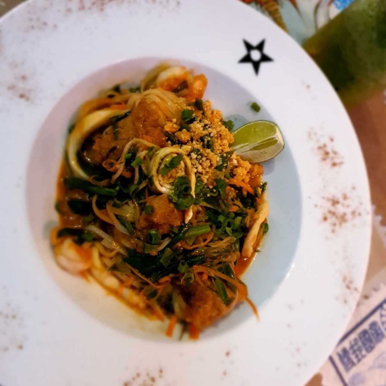 pad thai de mariscos 