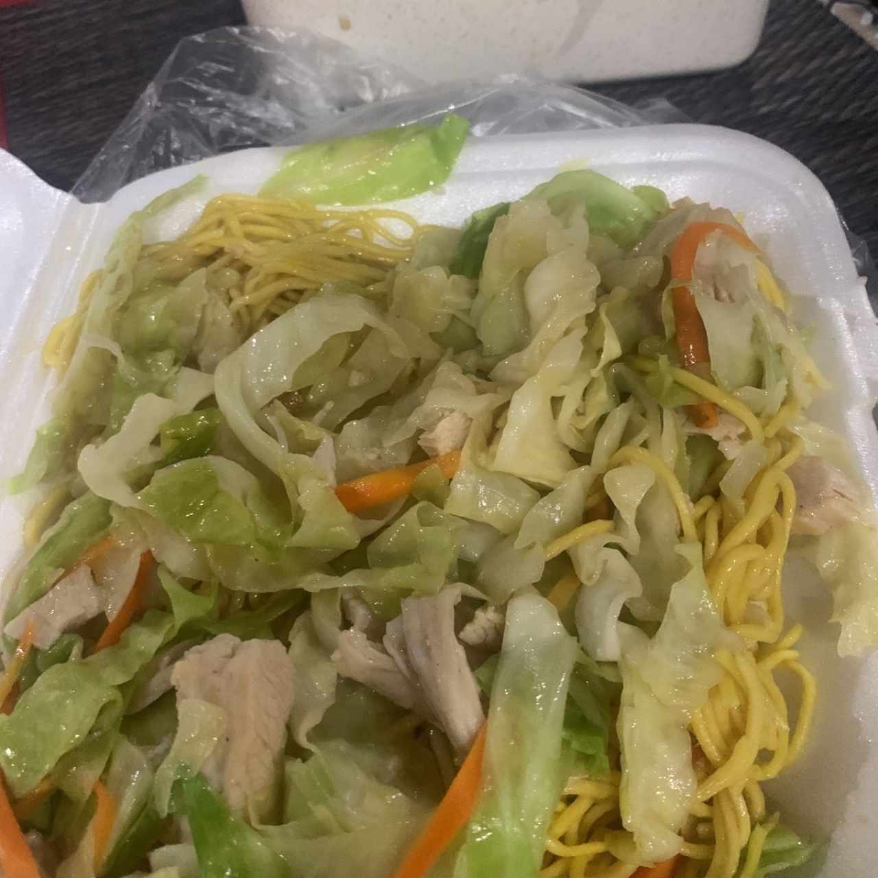 chow mein de pollo