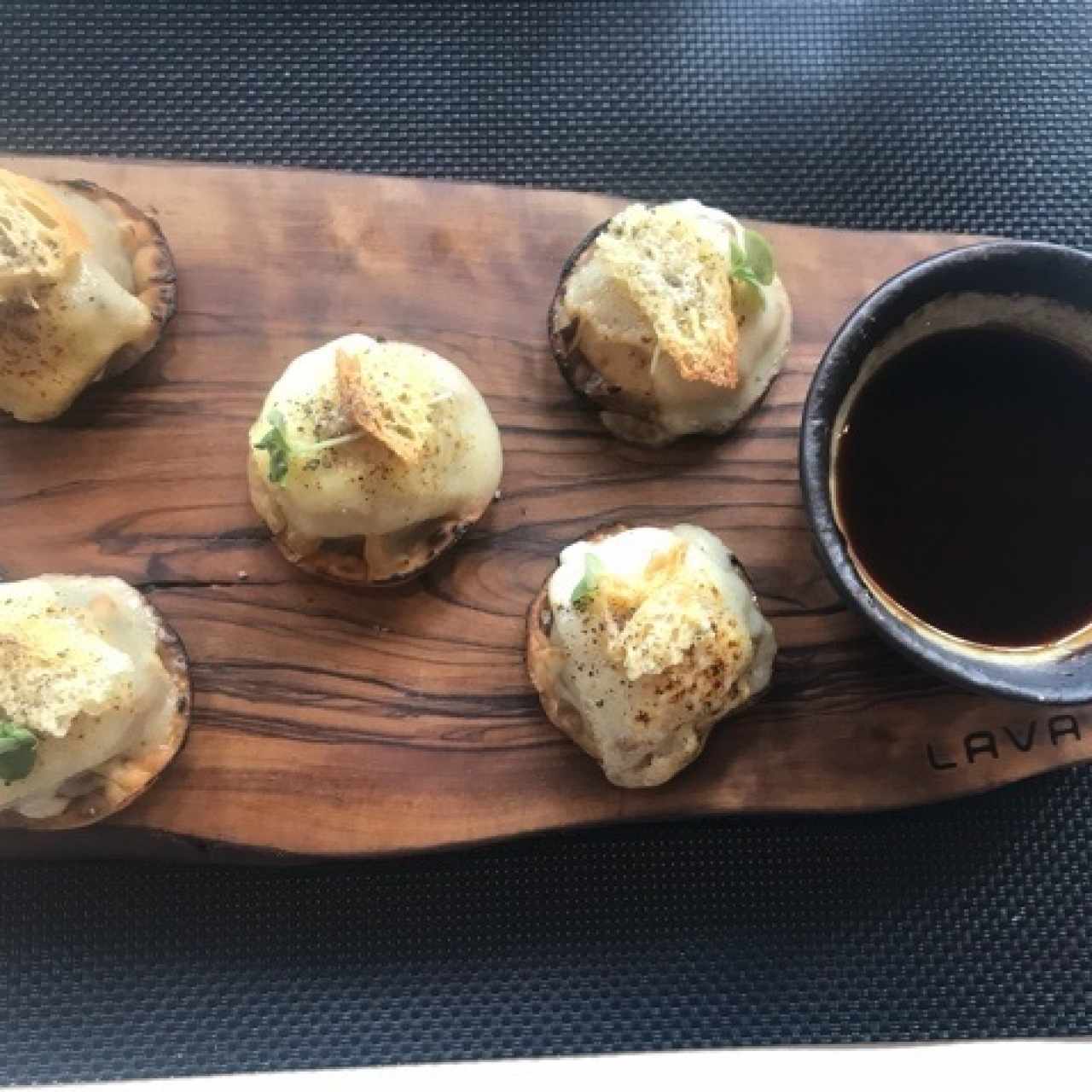 Dumplings de Sopa de Cebolla