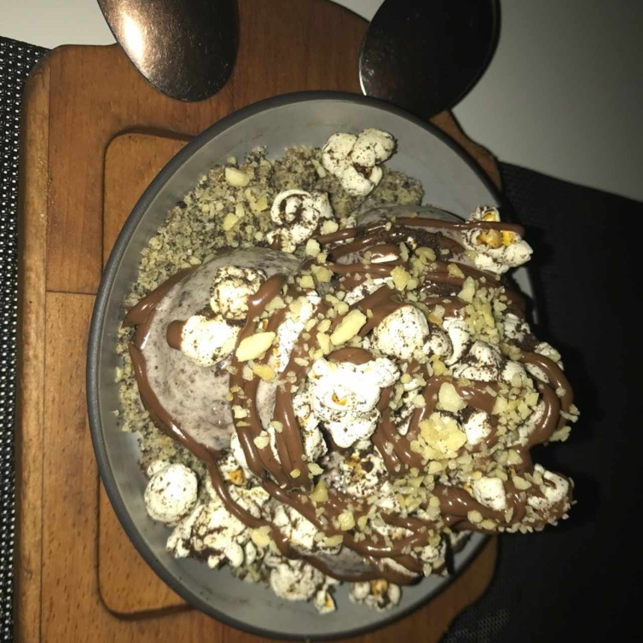 helado de oreo con nutella y pop corn