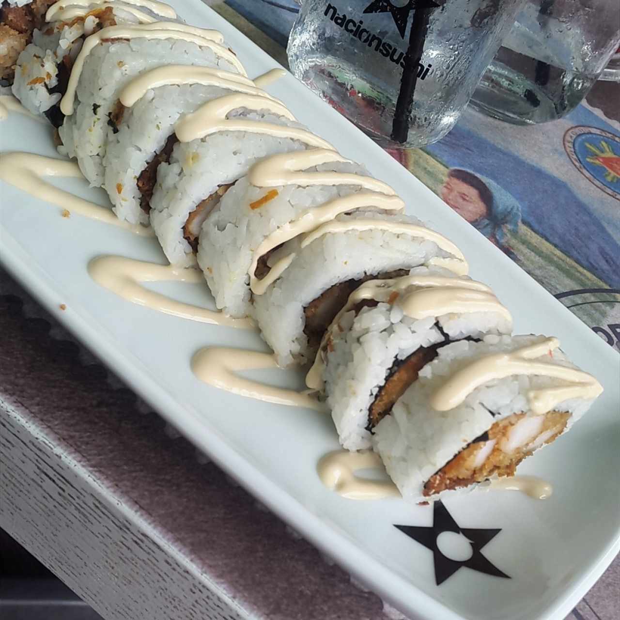 sushi con camarones apanados 