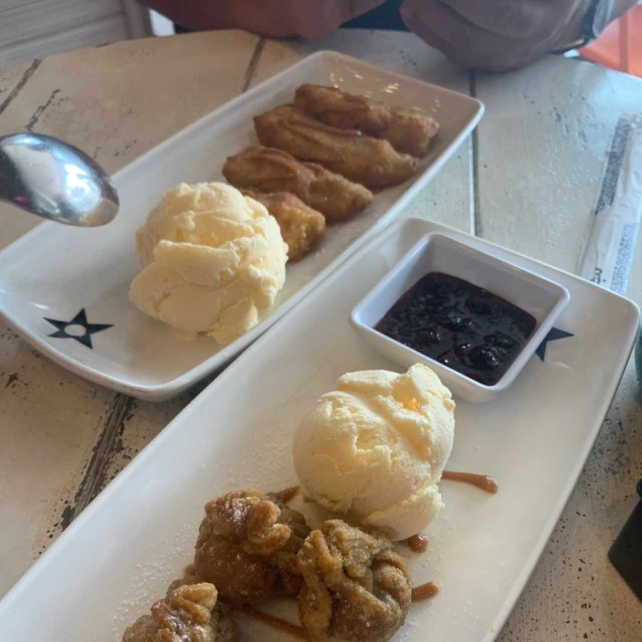 Banana tempura y helado