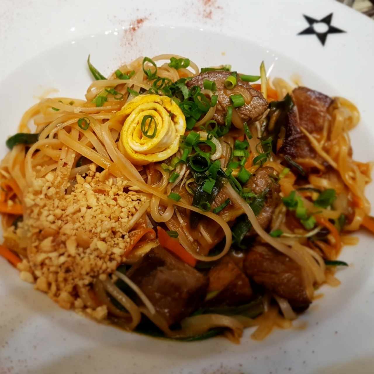 Pad thai de filete de res