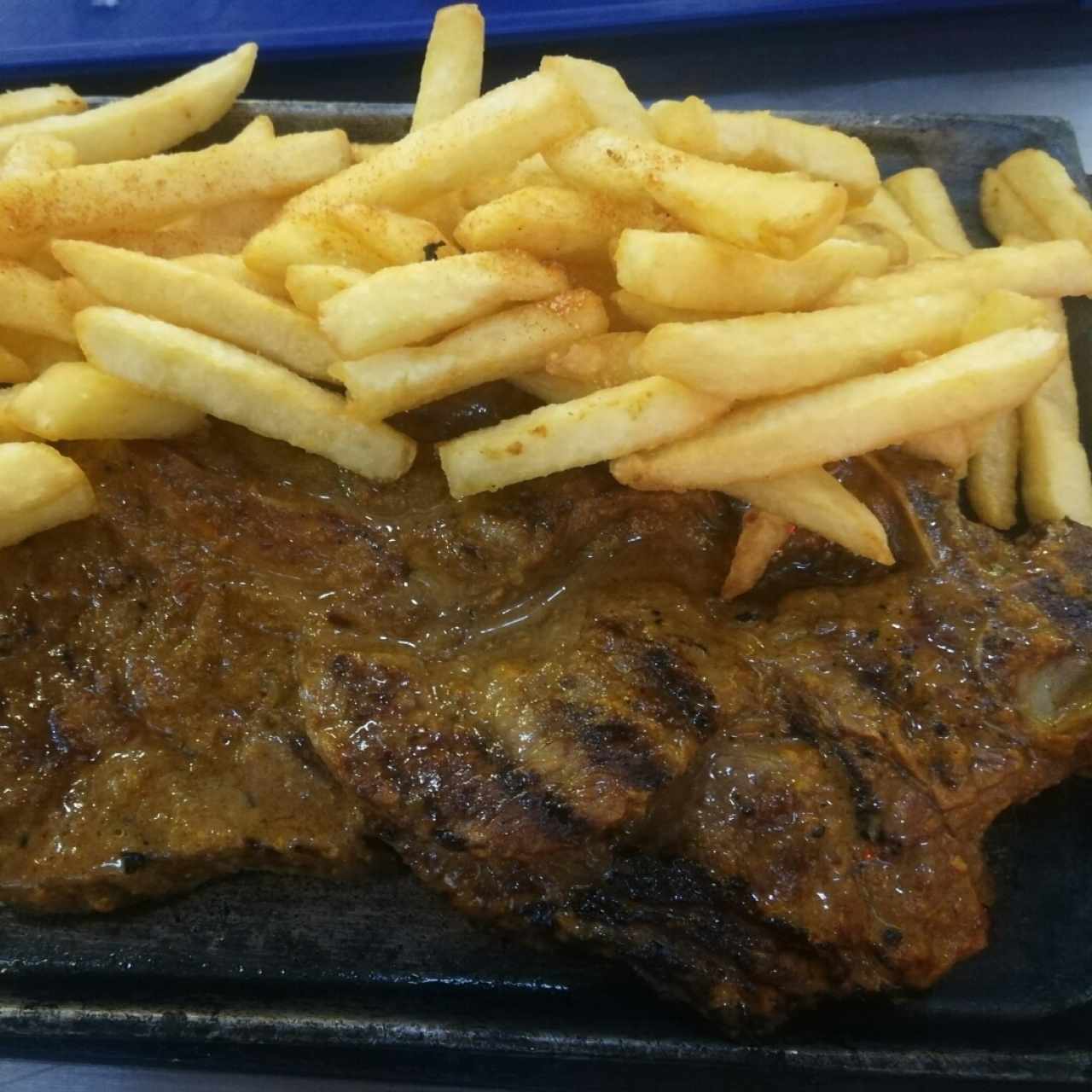 Churrasco con doble porción de papas