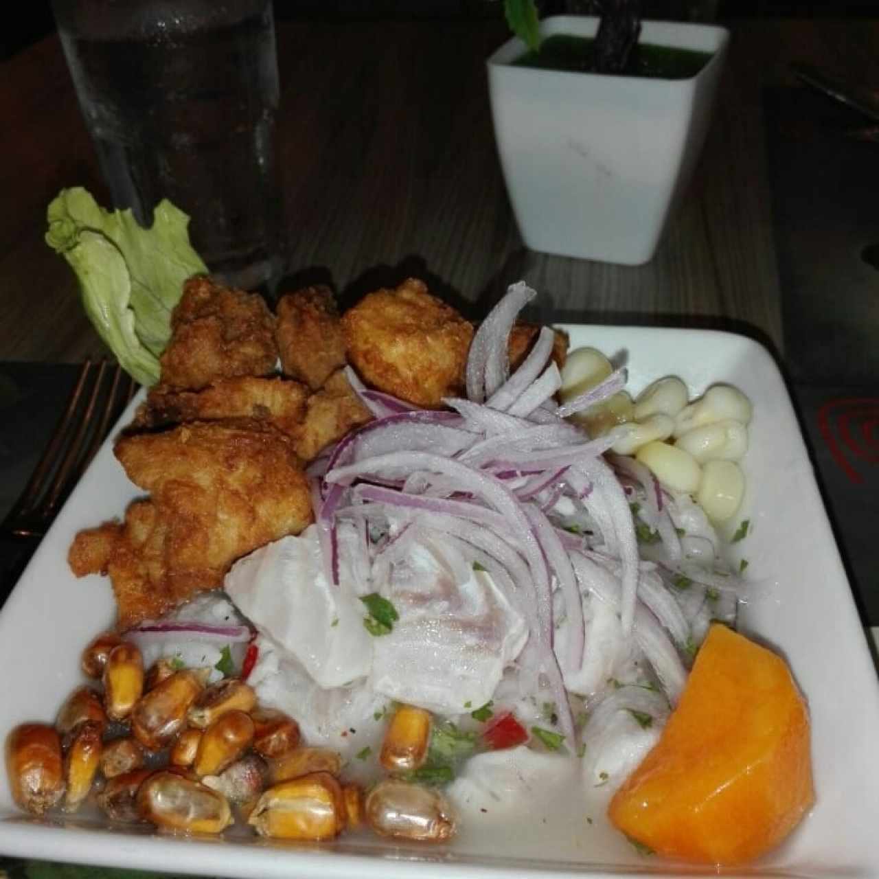 Ceviche con chicharron