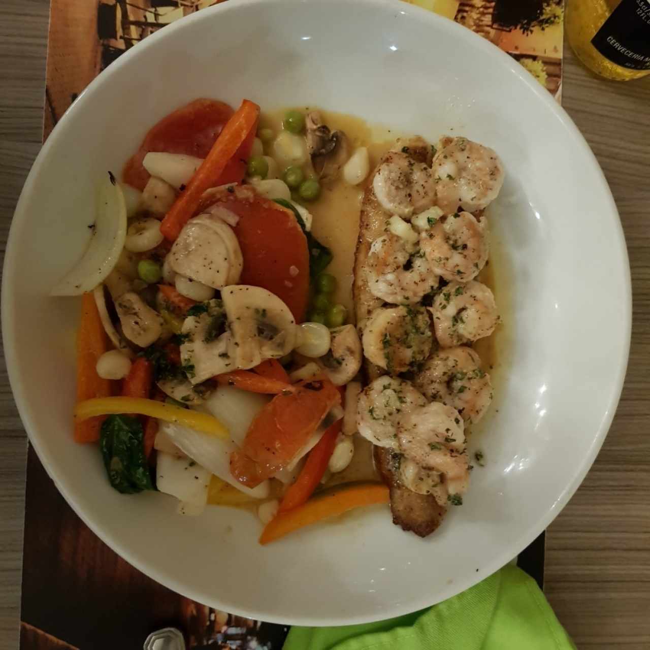 filete de pescado con calamares y vegetales! 😋