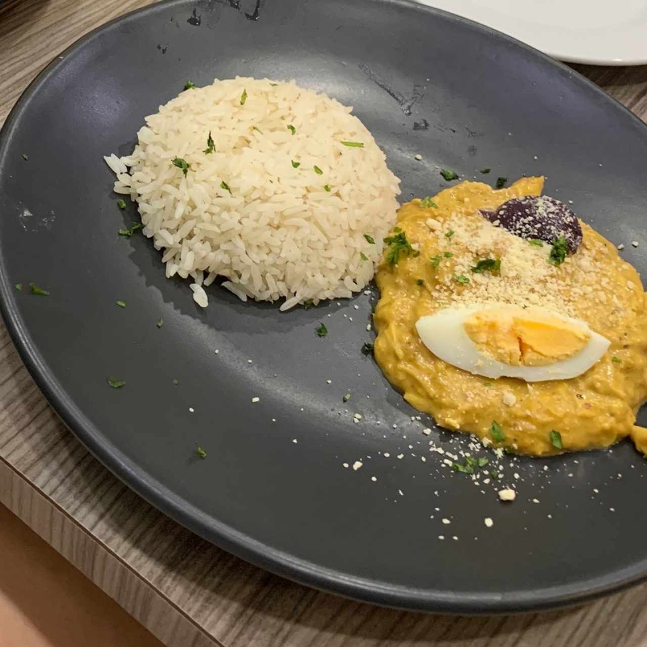 PLATOS PRINCIPALES - Aji de Gallina