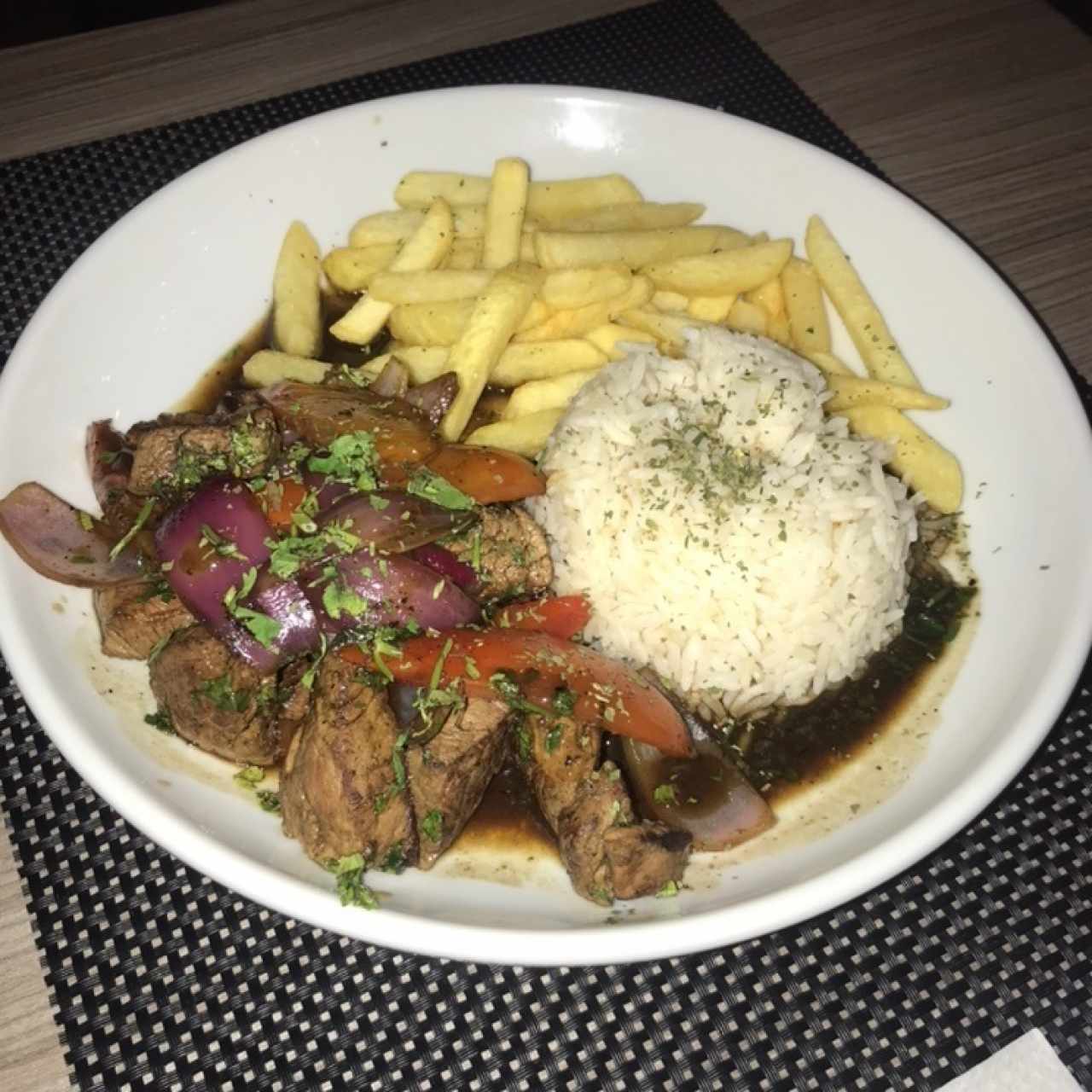 lomo saltado 