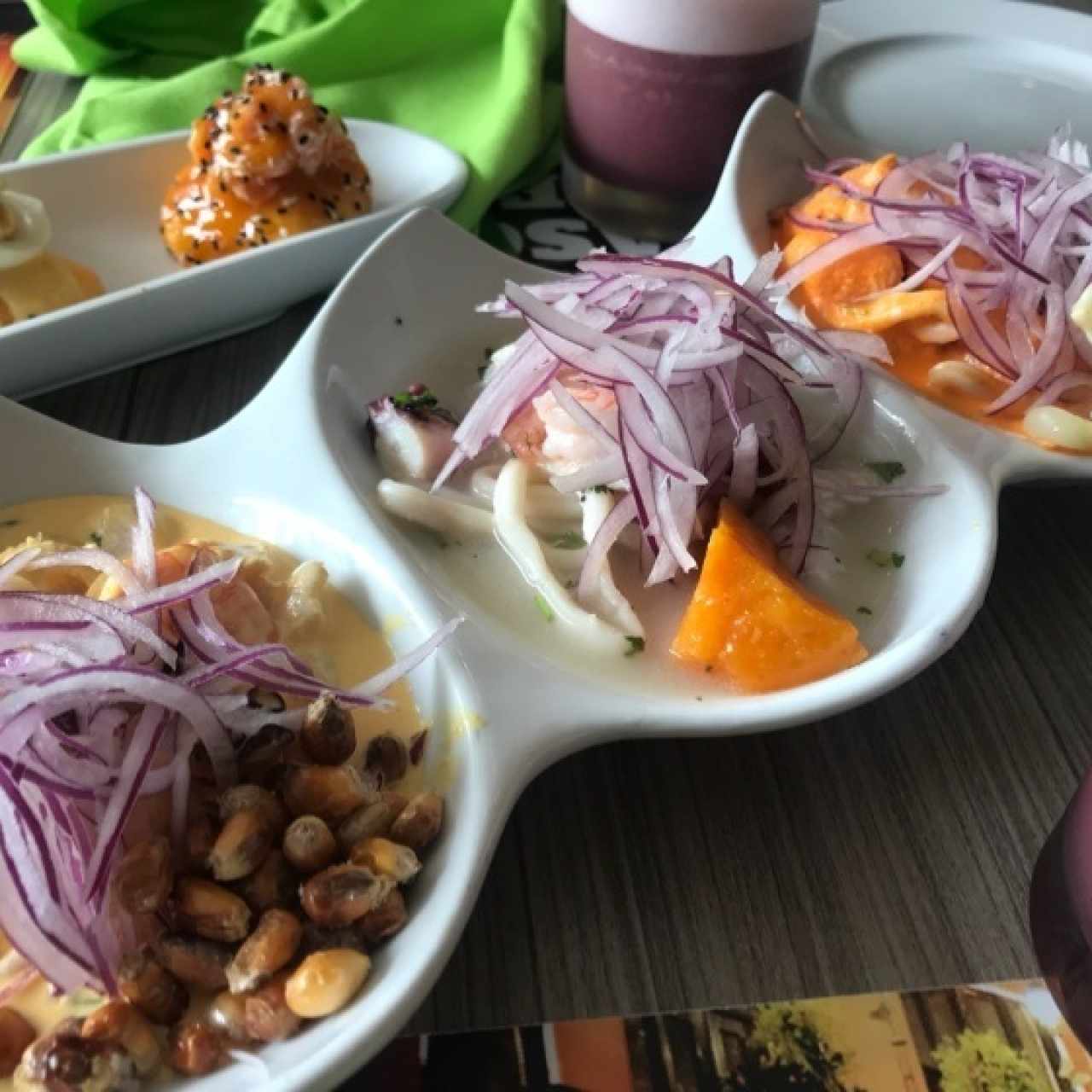 volcán de 3 ceviches 