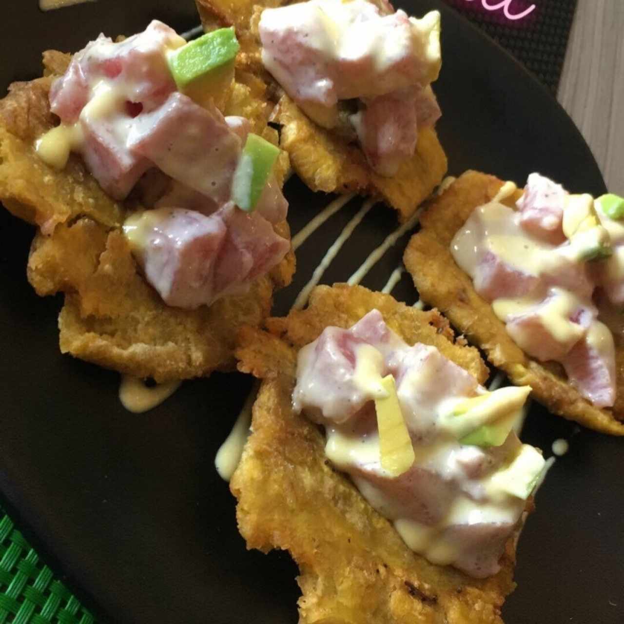 Tostadas con atun y ahuacate