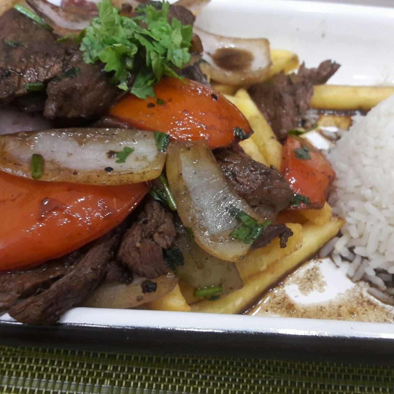 lomito saltado