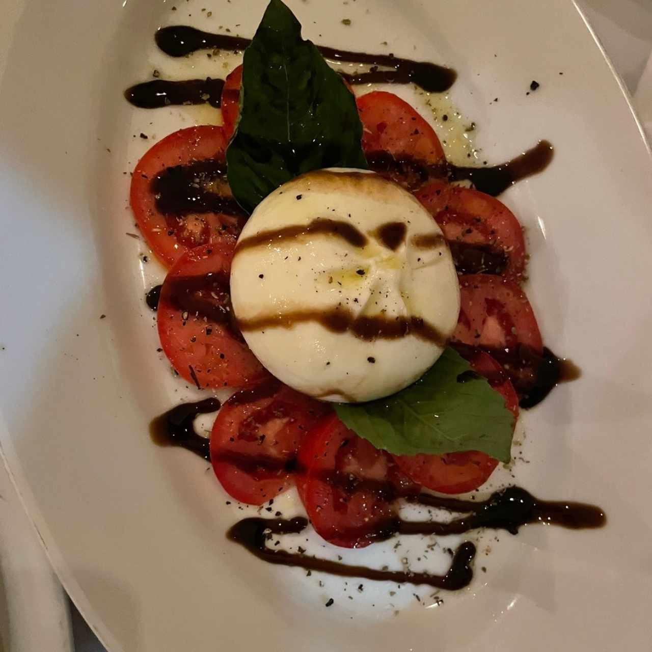 Antipasti - Burrata Caprese