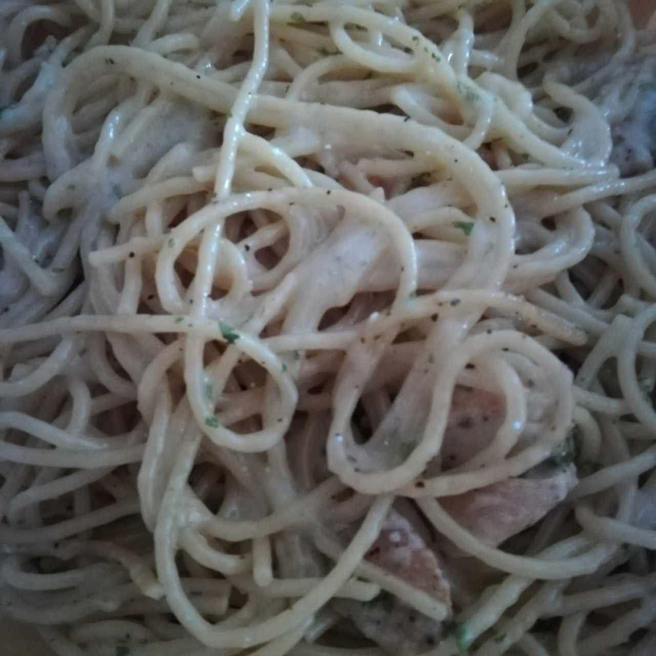 Spagetti al Olio con Pollo