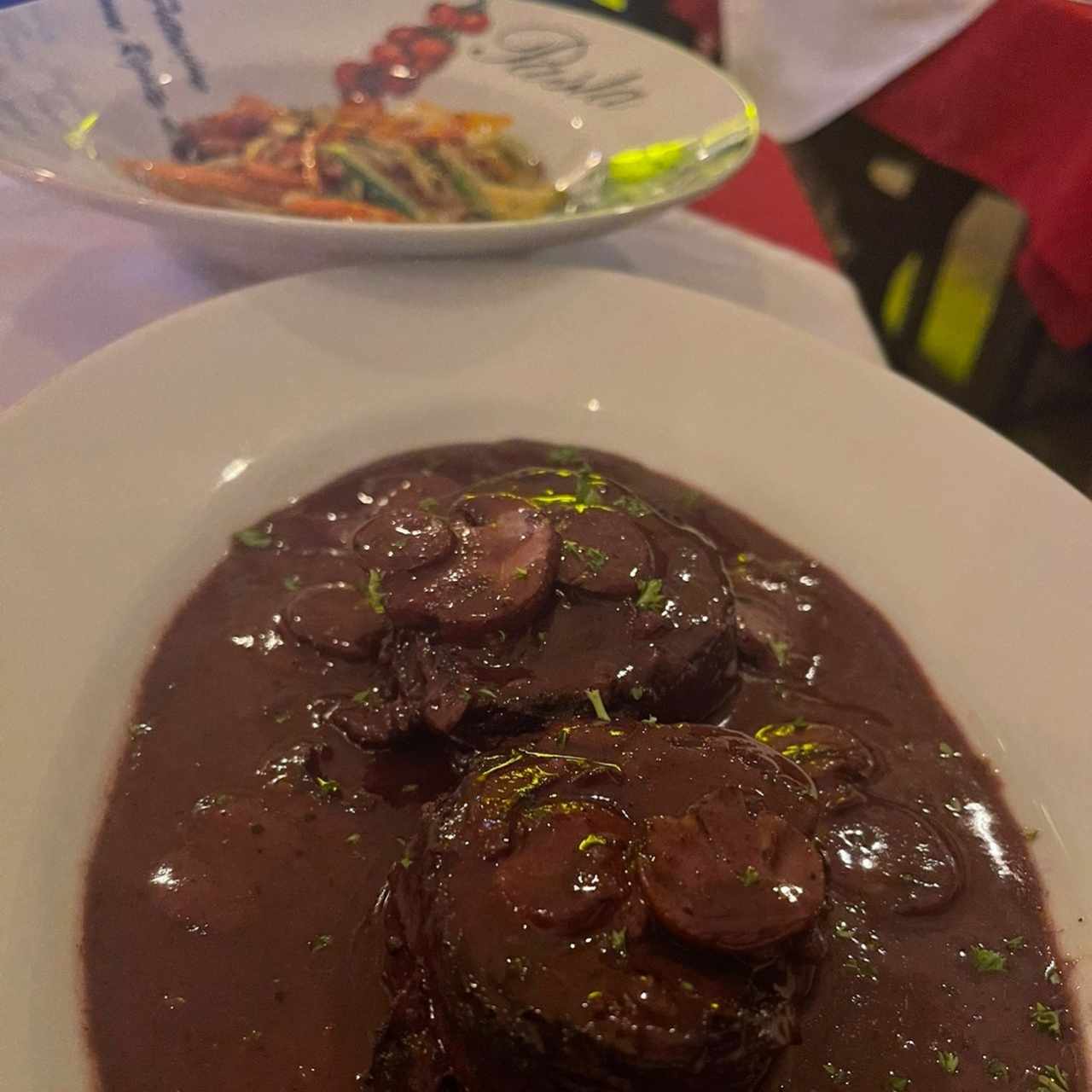 Filete Migñon con vegetales salteados 