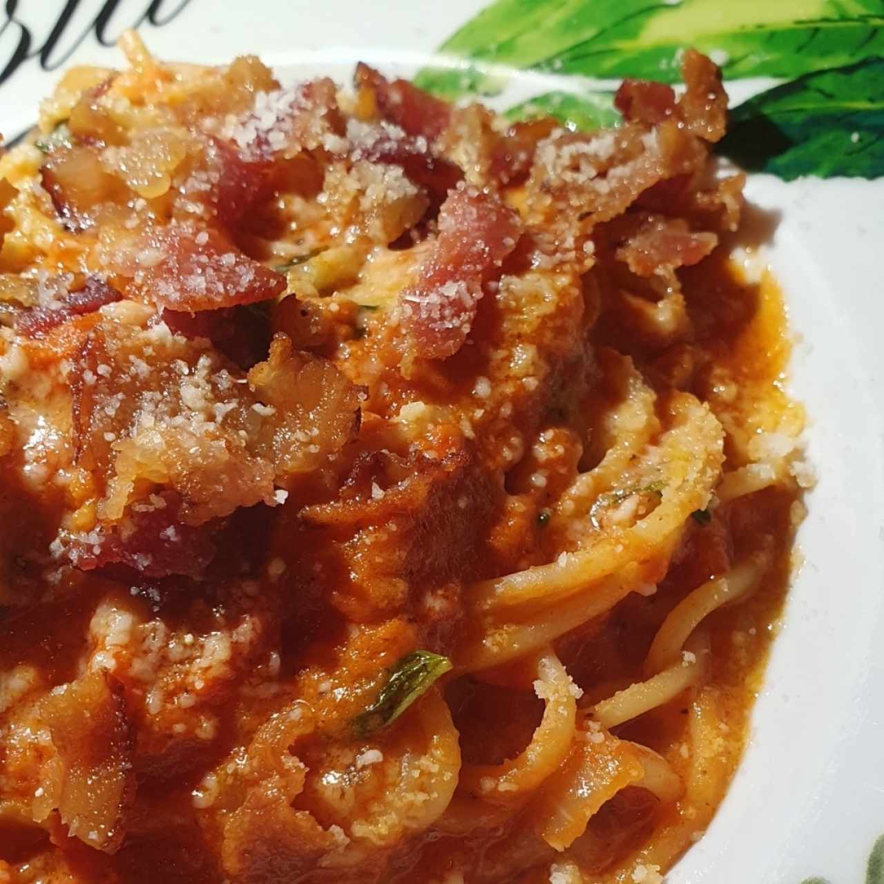 Spaguetti All'Amatriciana Rosa