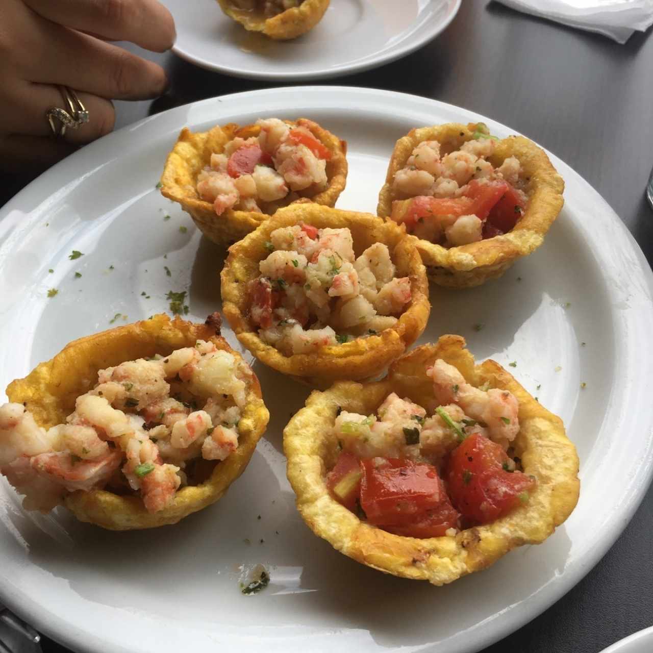 patacones rellenos con camarones 