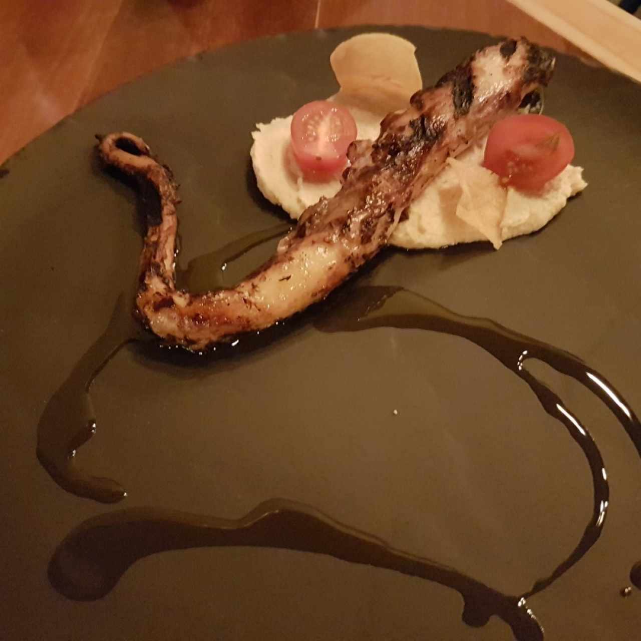 pulpo al carbón