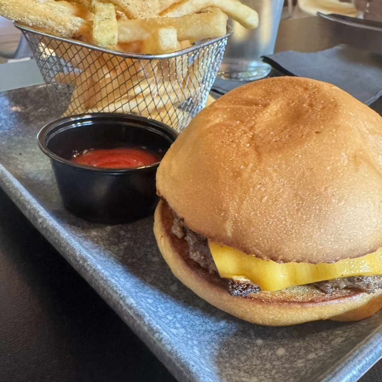 BURGERS - MC 5INCO