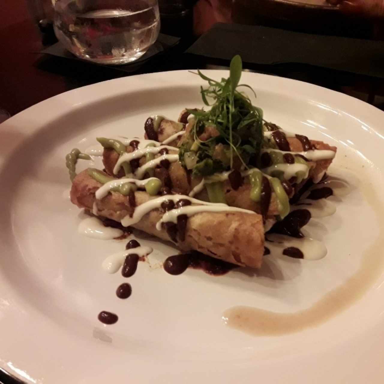 Picada Flautas de Pollo al carbón