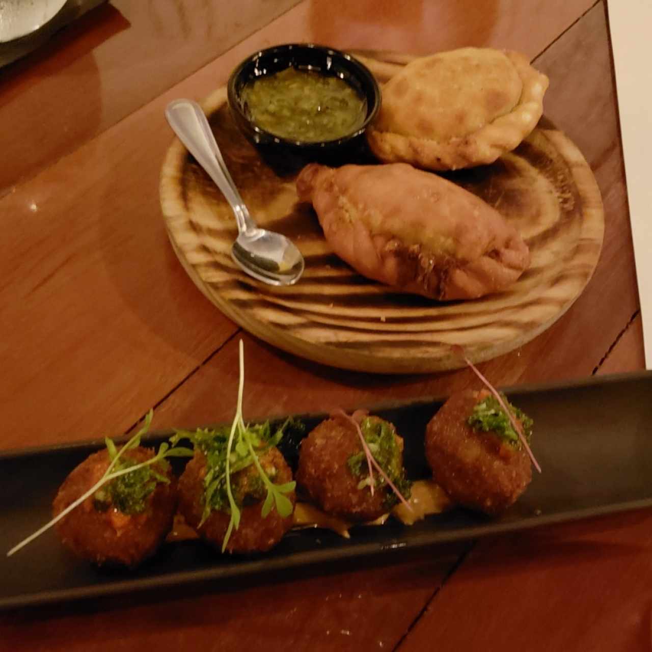 croquetas + empanadas