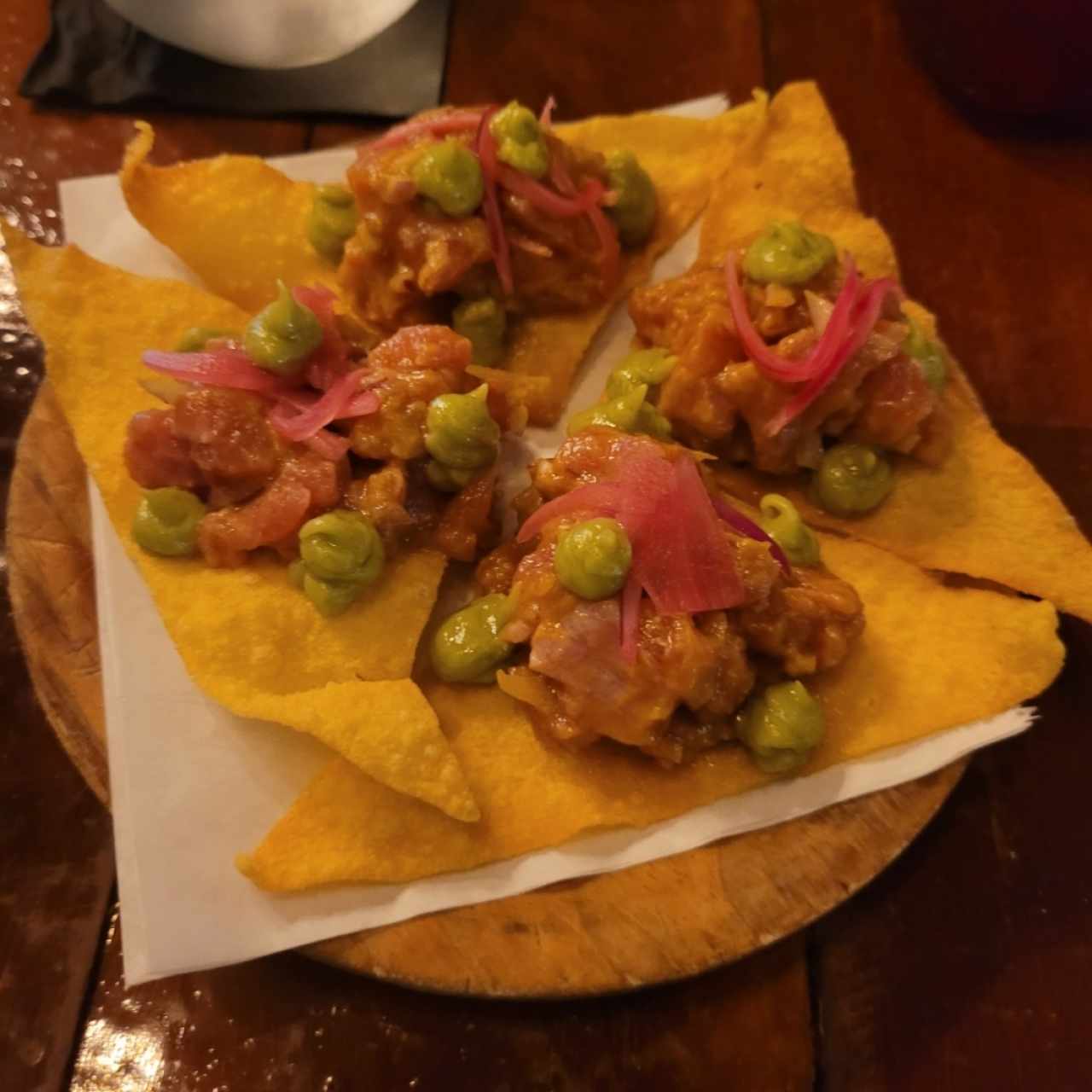 Atún Tartar y Tostadas de Wanton