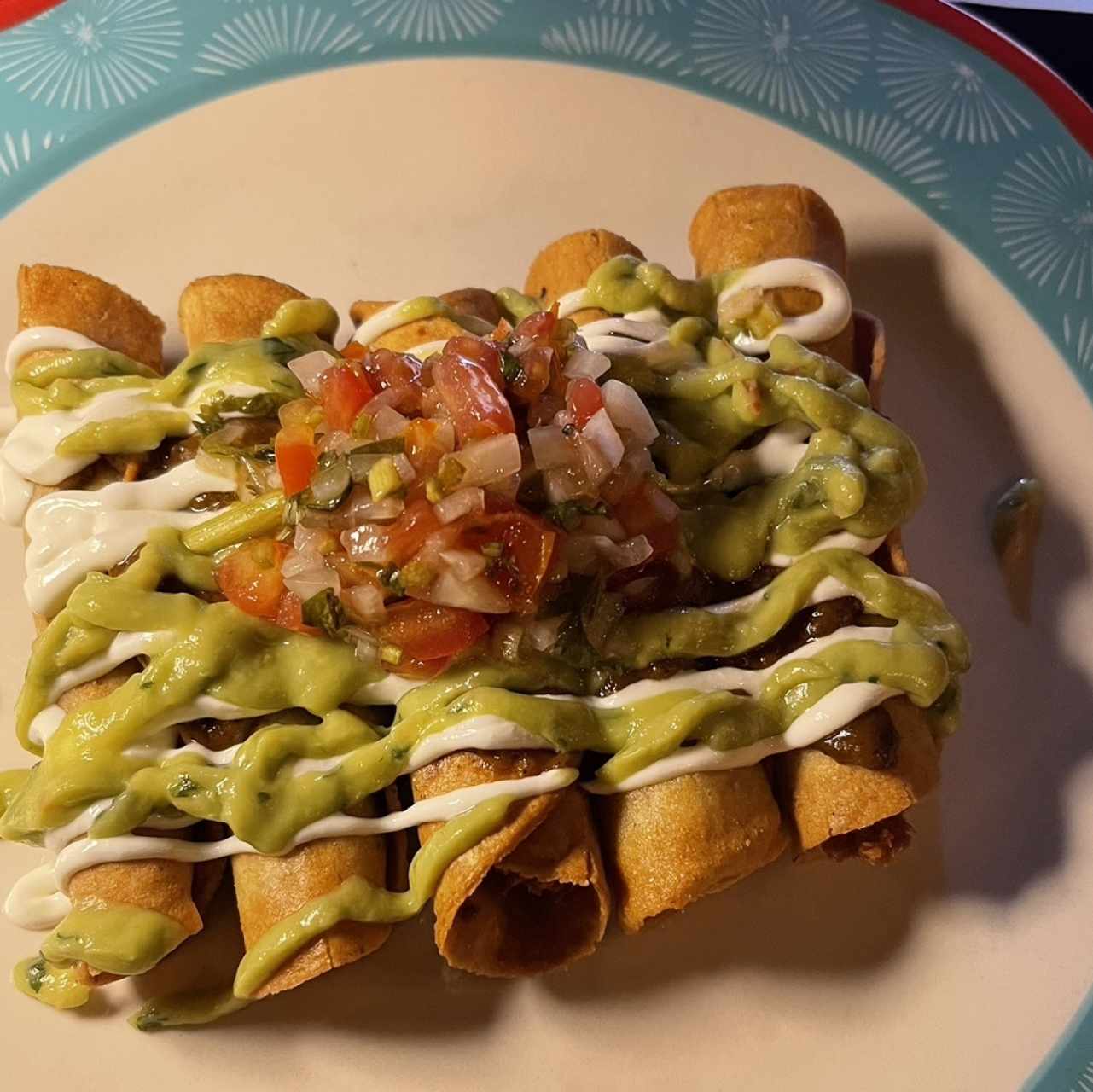 FLAUTAS DE POLLO AL CARBÓN