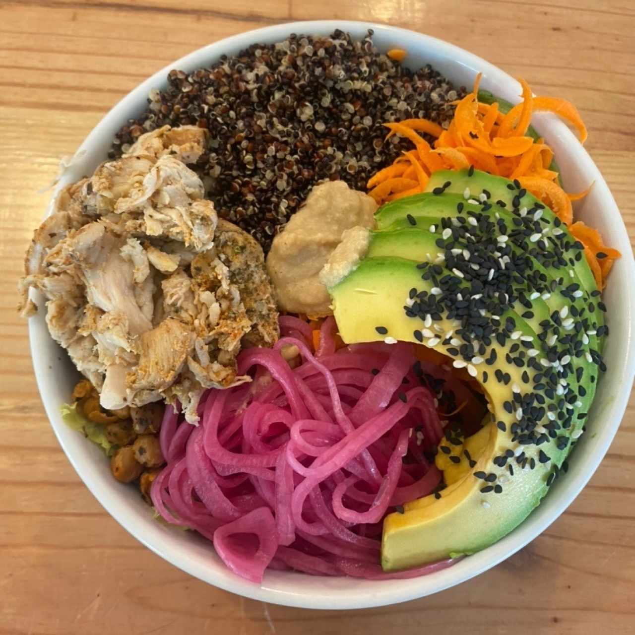 ENSALADAS - QUINOA VEGAN BOWL