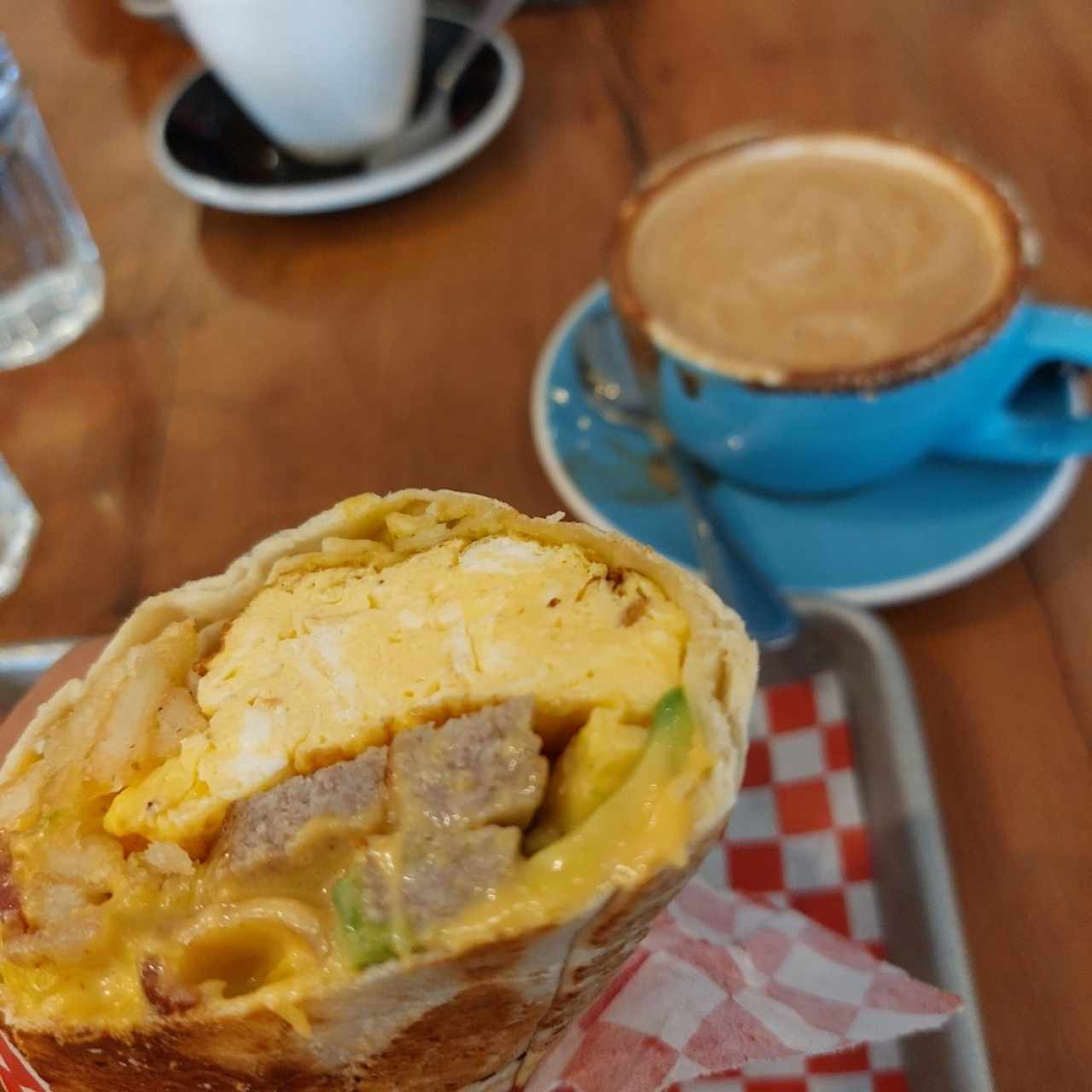 DESAYUNOS - Breakfast Burrito