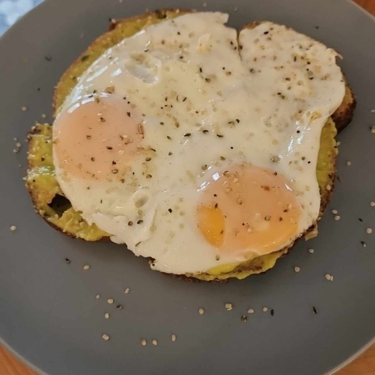 TOSTADAS - AGUACATADAS