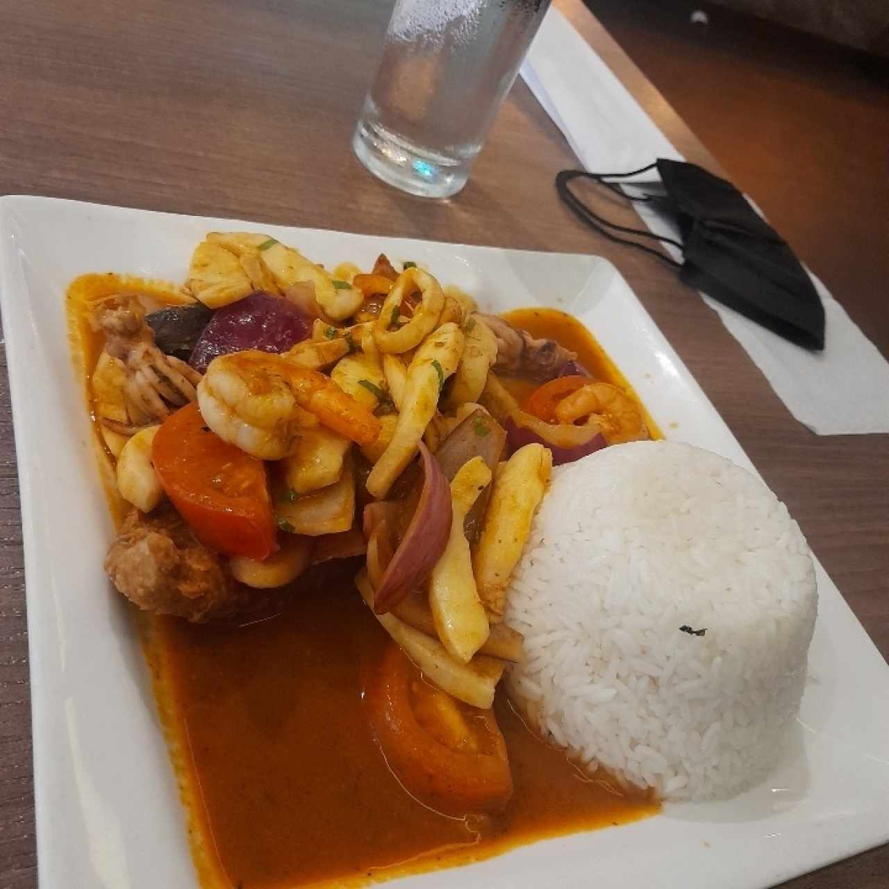 Pescado a la Chorrillana con Mariscos