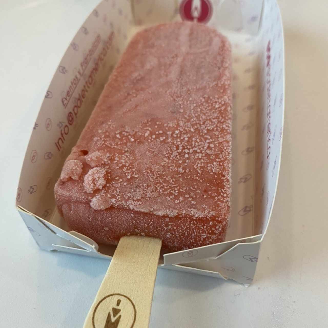 Paletas Gourmet - Fresa rellena