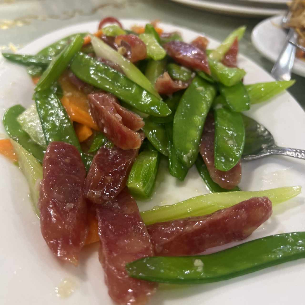 Chorizo chino con vegetales