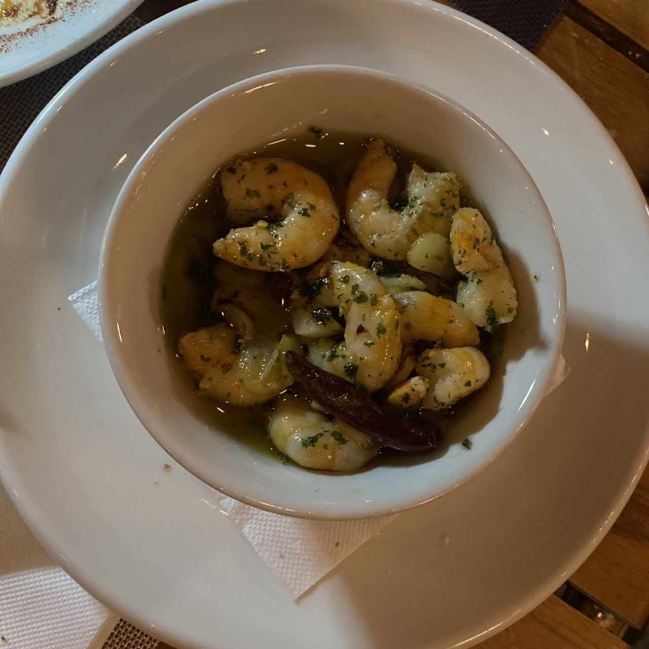 Gambas al Ajillo y lo pides con pan Gallego una delicia! 10/10