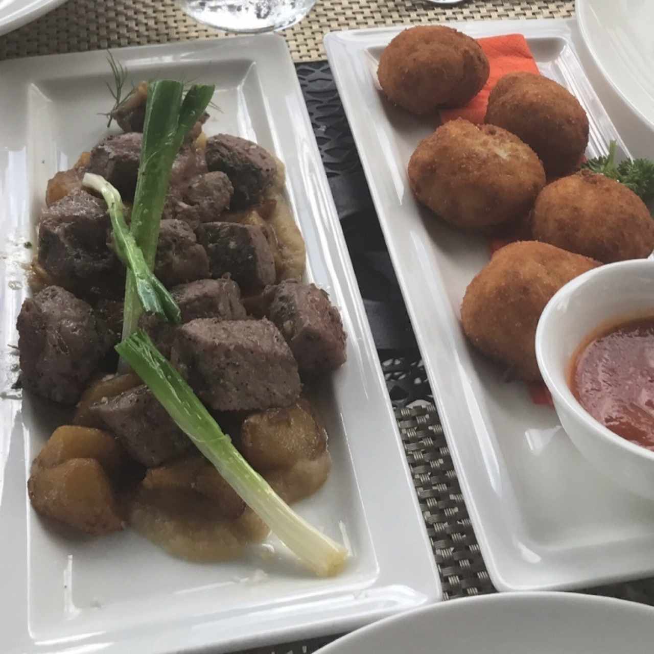 Entrecot y croquetas de jamón