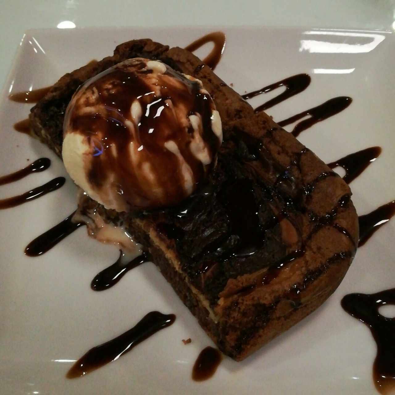 brownie con helado