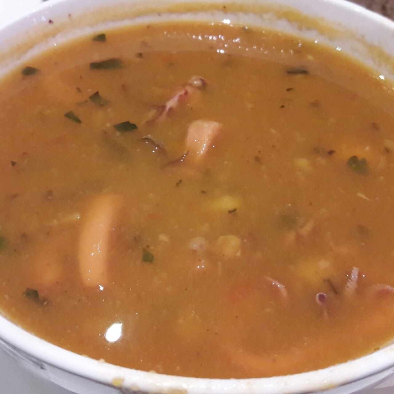 Sopa de mariscos mixtos