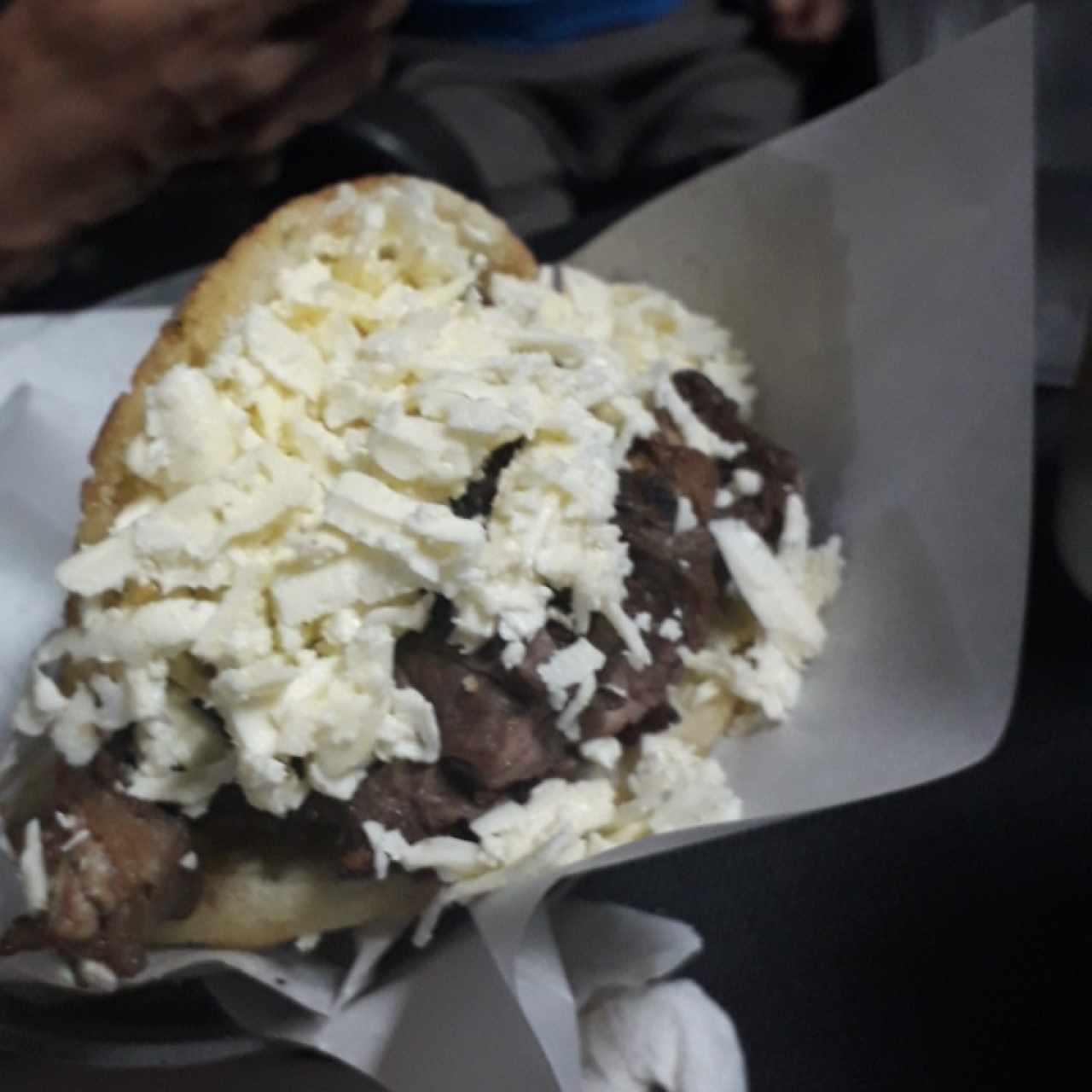 arepa de carne asada