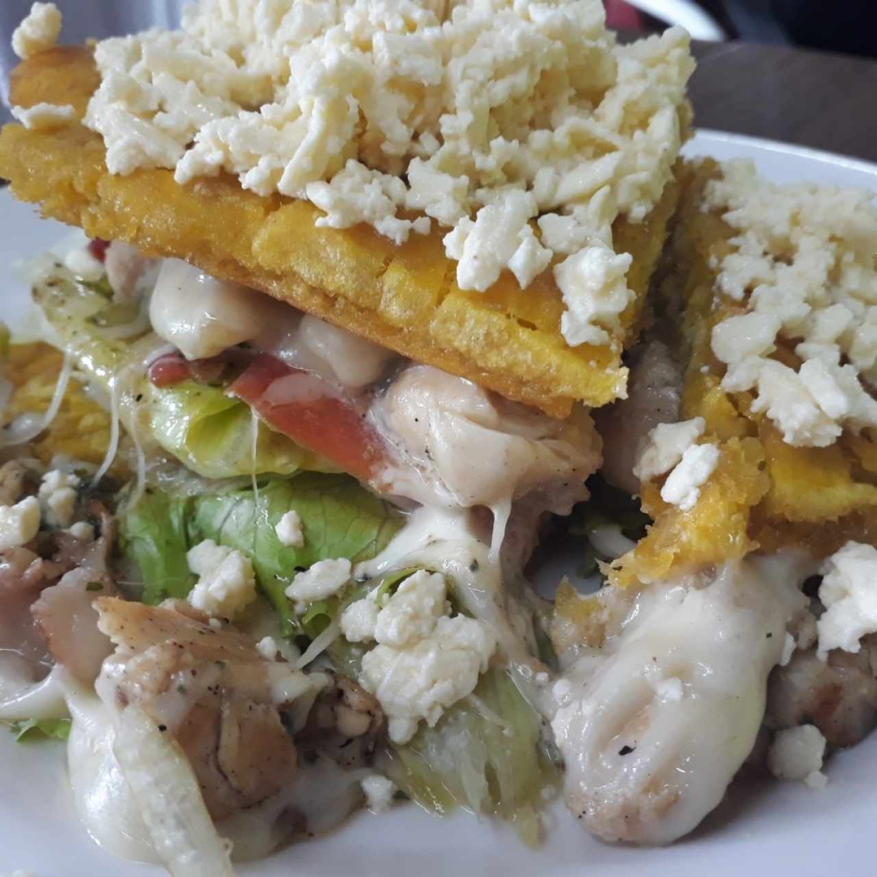 Patacon de pollo