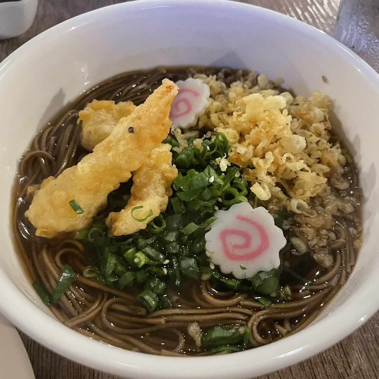 Soba con tempura - caliente