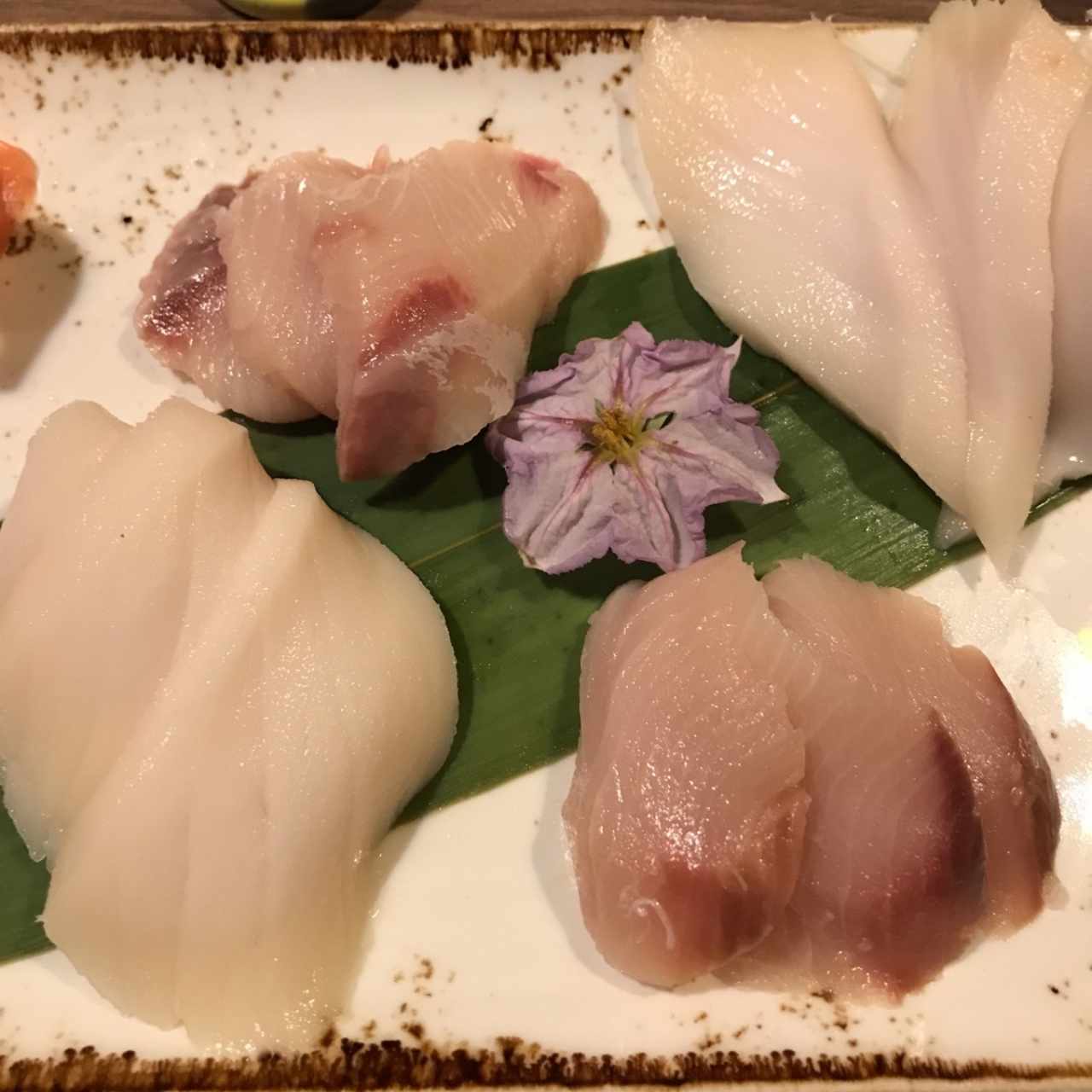 Sashimi Hamachi + Atun Blanco