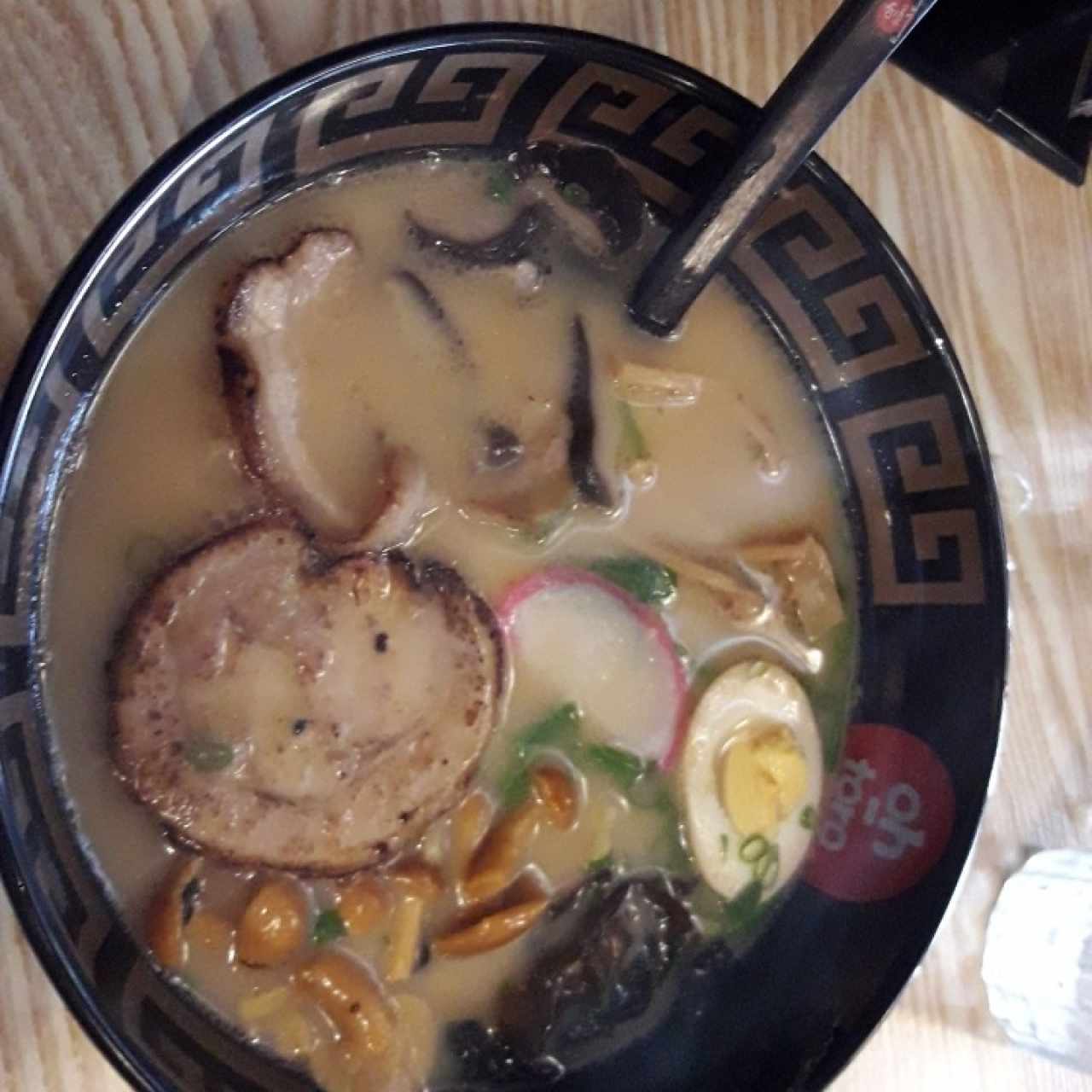  tonkatsu ramen (豚骨ラーメン)