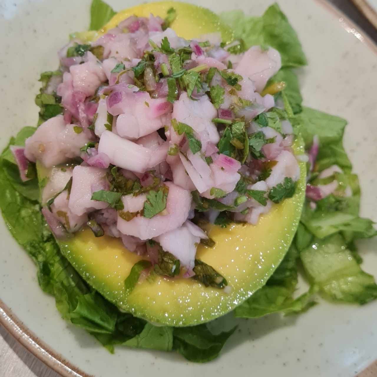 12. Aguacate relleno de Ceviche