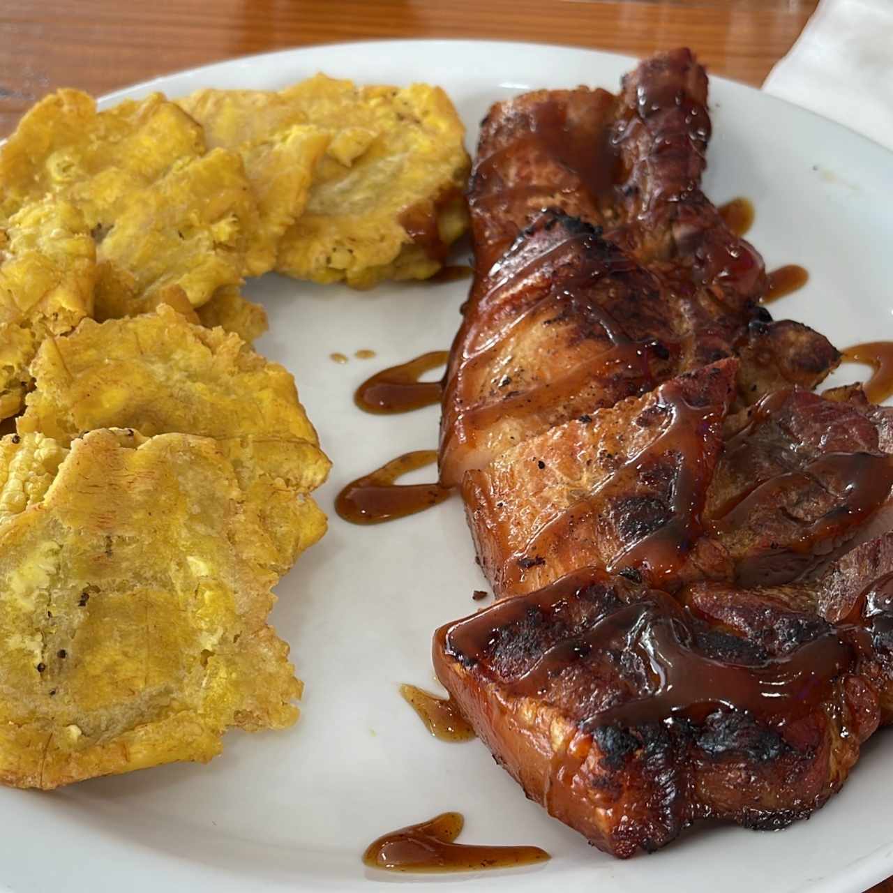 Puerco con Patacones