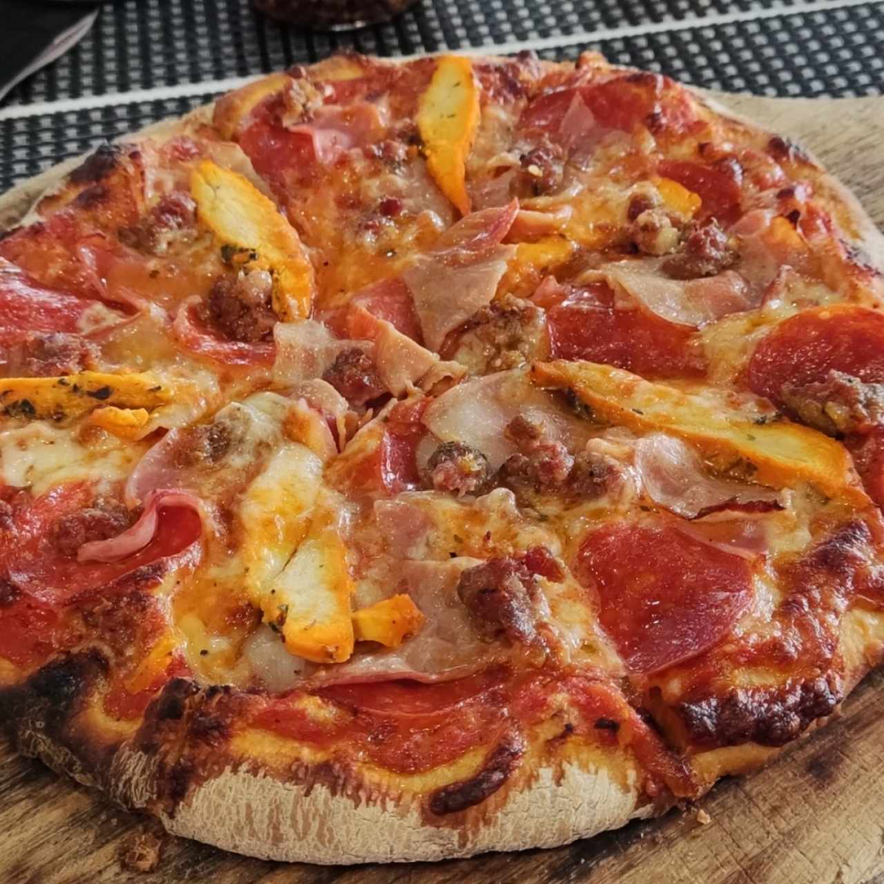 Pizze Speciali - Pizza Carnívora