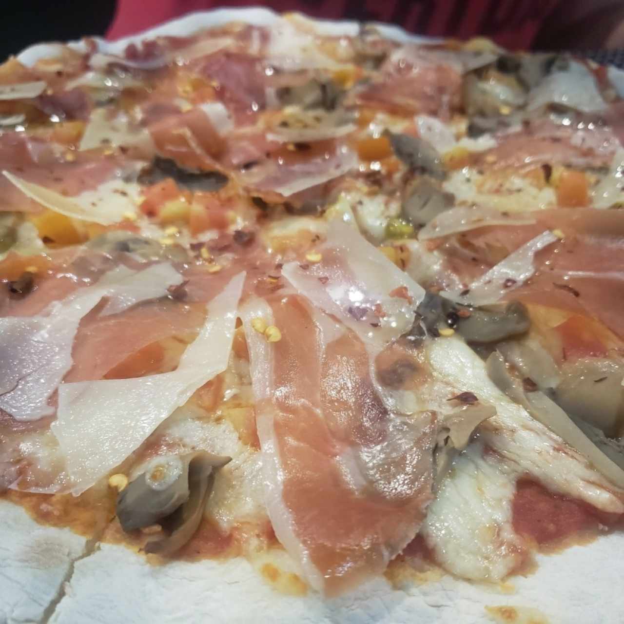 Pizza Prosciutto e Champiñones