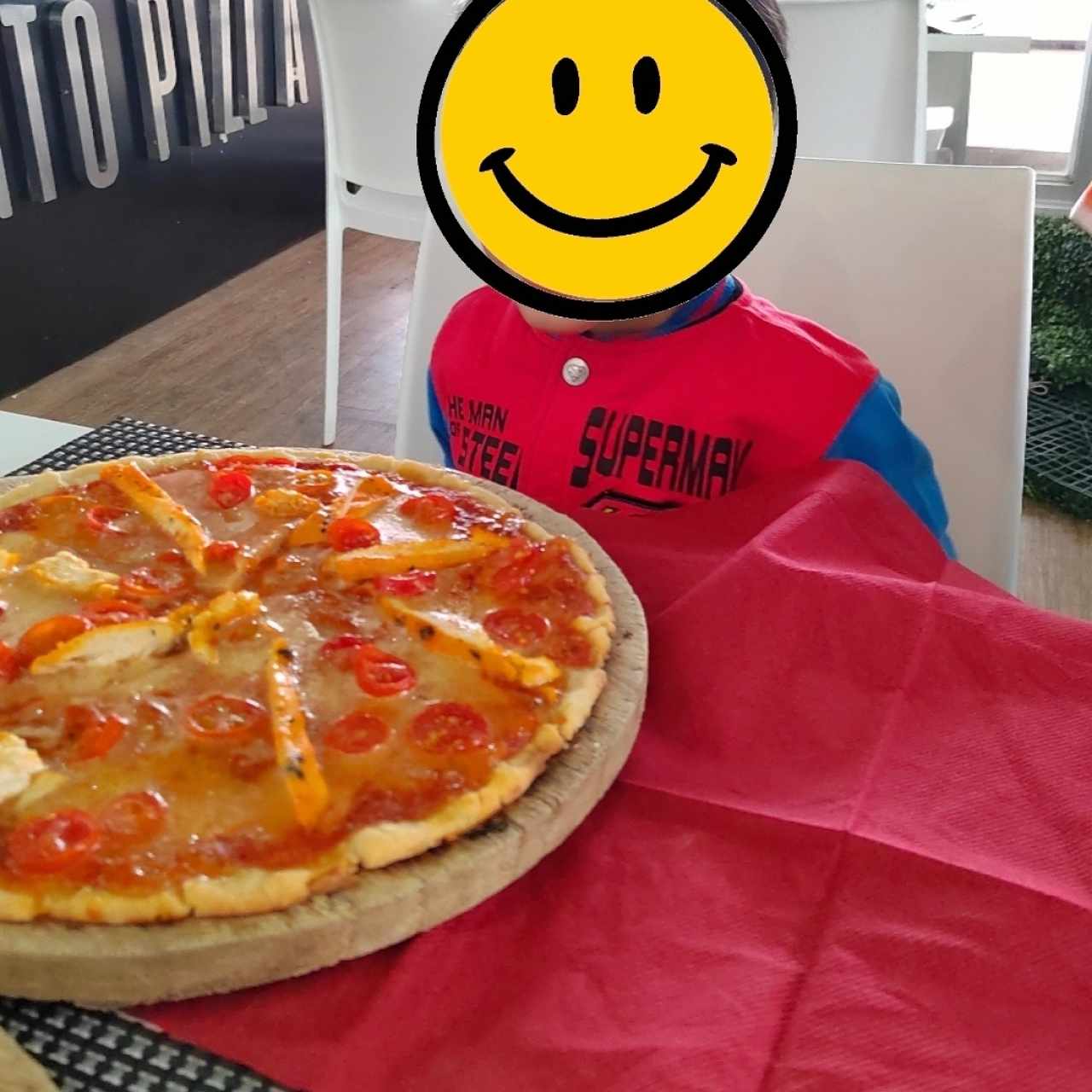 Pizza de pollo con masa sin gluten