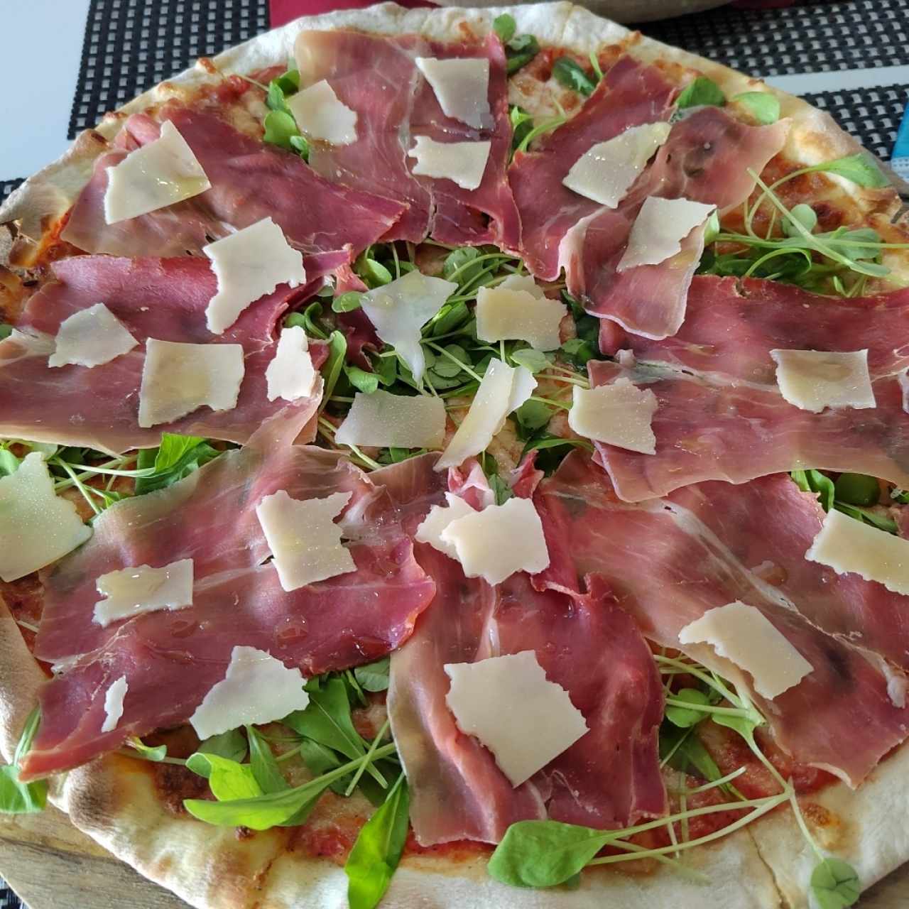 Pizza Prosciutto e Tartufo